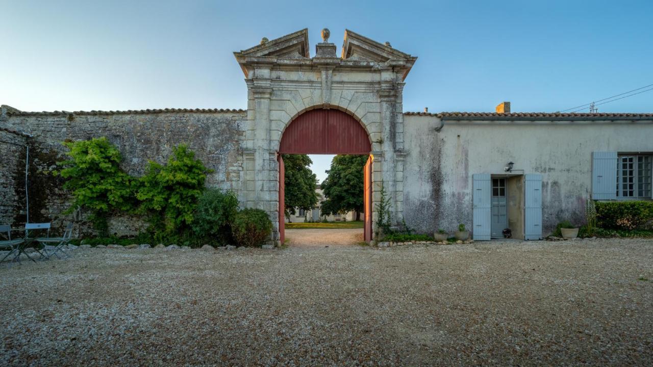 Chateau De Feusse Saint-Just-Luzac Exteriör bild